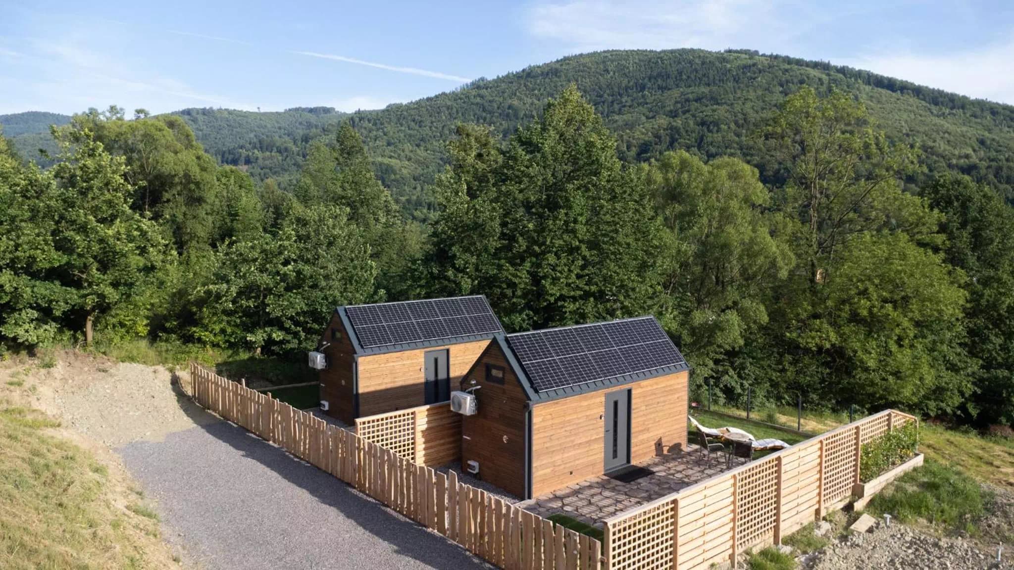 Termalna Osada - Widok na domki i otoczenie